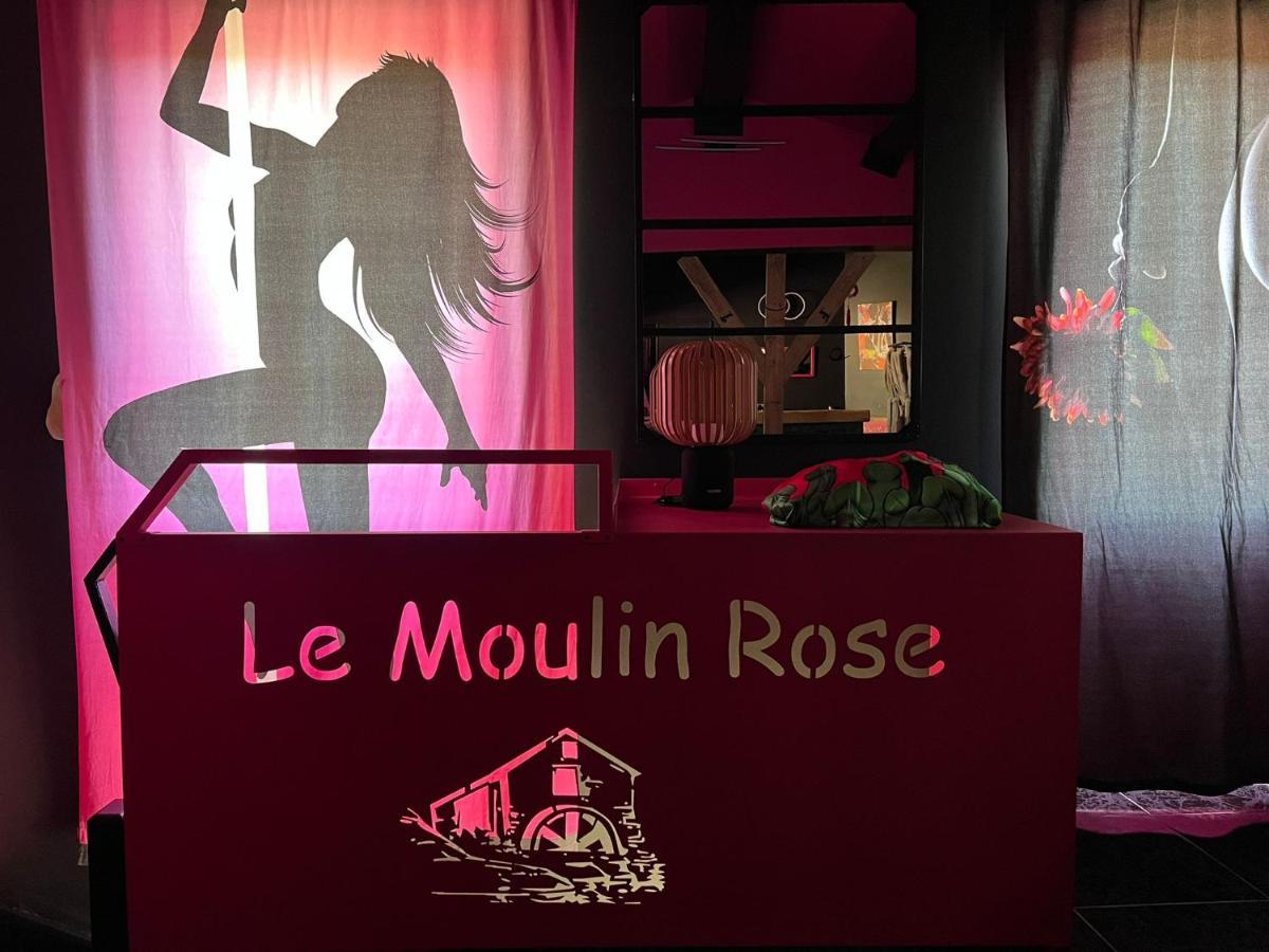 Love hotel Du Moulin Rose 4*